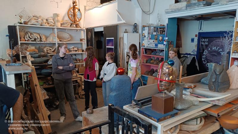 Экскурсия в мастерскую художника Юрия Шахояна