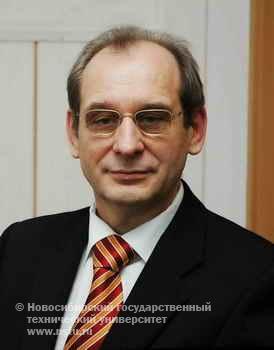 Буров Владимир Григорьевич, д.т.н., профессор кафедры материаловедения в машиностроении, заведующий кафедрой ММ