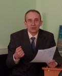 В. Н. Угрюмов читает доклад на конфероенции